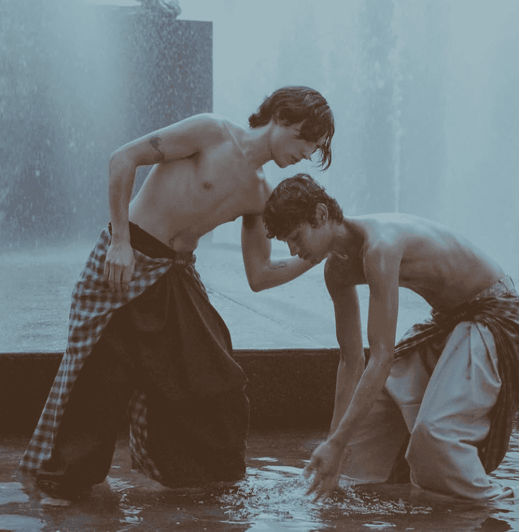 Gay Colombian men paying in a sauna in bogota.