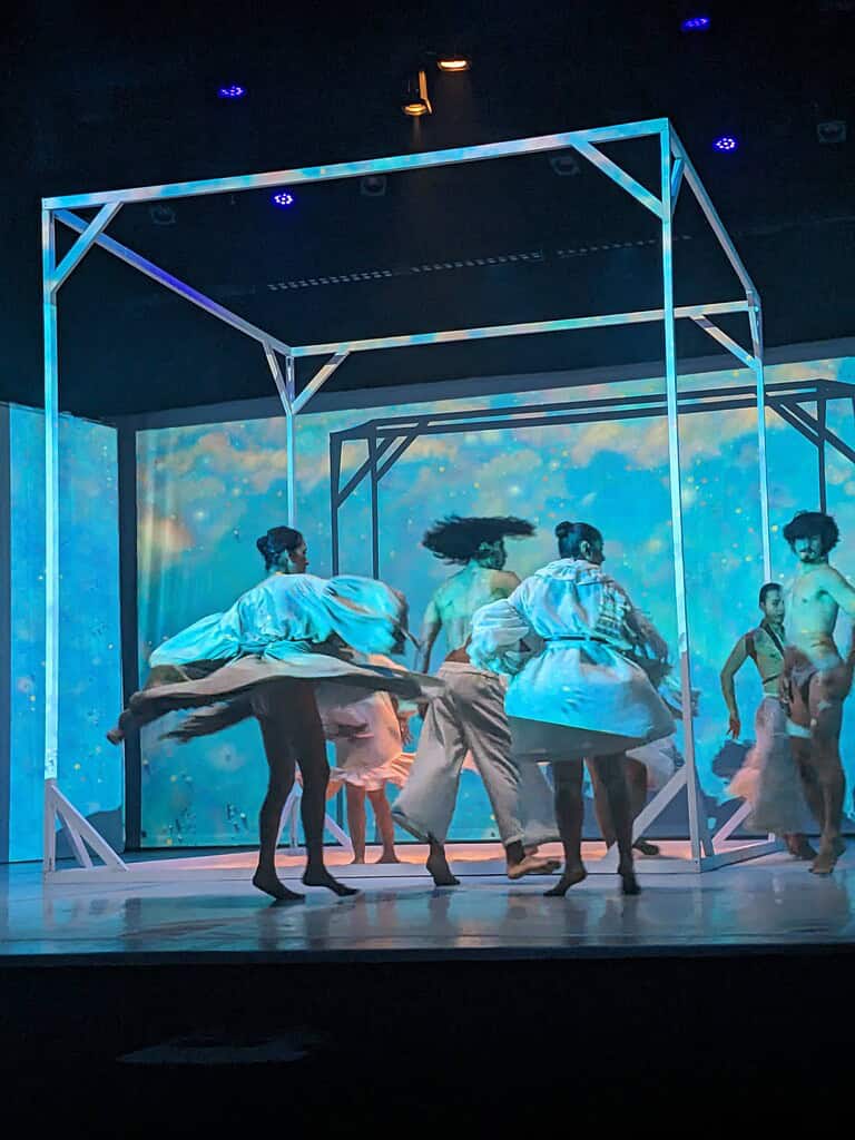 Modern dance performance San Jose costa rica