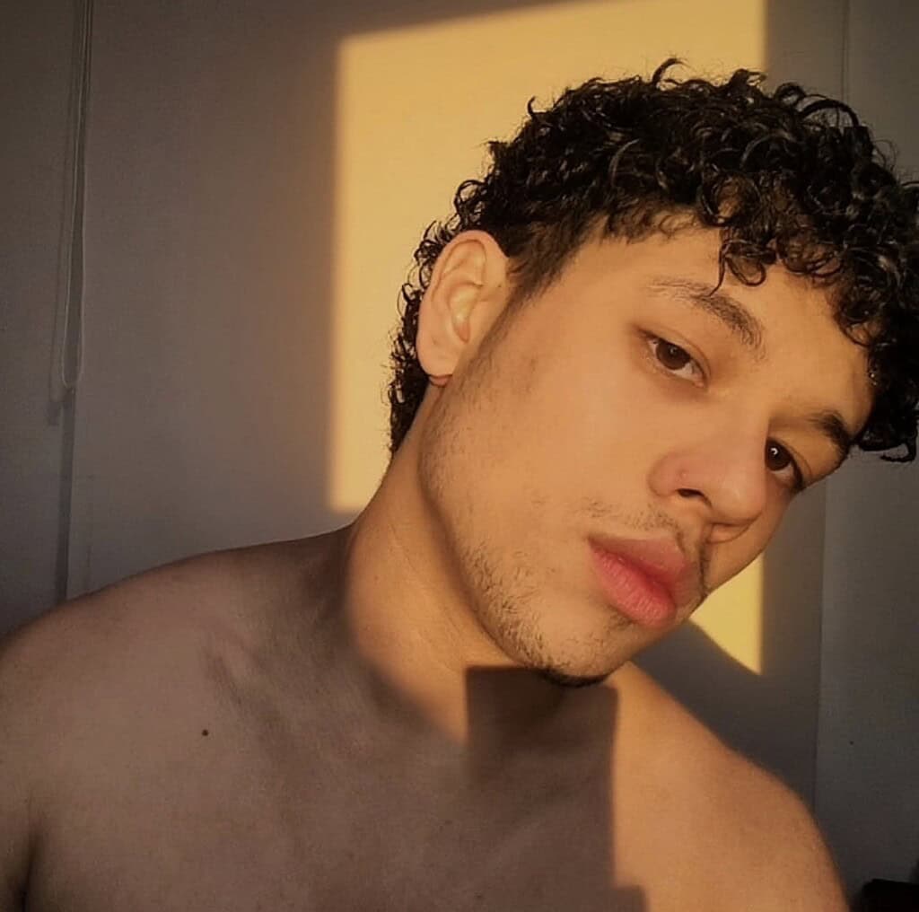 gay tico grindr hookup san jose costa rica